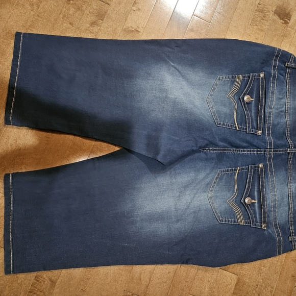 SAVVY INGENIEUSE Pull On Capri Jean - Women's - Picture 4 of 11